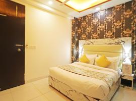 Hotel Red Velvet suites: Yeni Delhi, Delhi Uluslararası Havaalanı - DEL yakınında bir otel