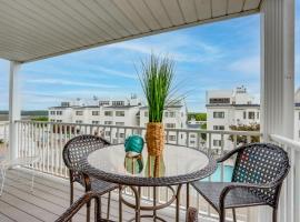 Walk to Shops and Lake Pool-View Osage Beach Unit, hotel di Osage Beach