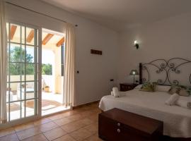 Apartaments ES POU, holiday rental in Sant Ferran de Ses Roques