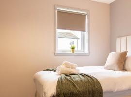 Grove House, pet-friendly hotel in North Queensferry