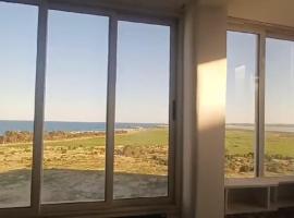 Hergla Sea view apartment & room, ξενοδοχείο σε Harqalah