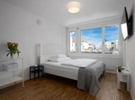 Zürich City Reizendes tiny Studio Albisriederplatz, hotel i Zürich