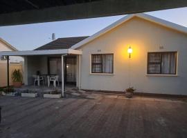 Addai Self Catering Brackenfell Durbanville area, cabaña en Ciudad del Cabo