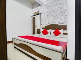 OYO Flagship Hotel Vivek Plaza, hotel di Ambala