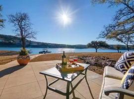 Lake Travis with Private Dock on Deep Water Cove，Lago Vista的度假屋