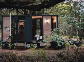 Tiny House 888、ポーコルビンのグランピング施設