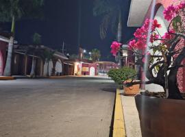 Harrisson Villas & Suites Cuautla, hôtel à Cuautla Morelos