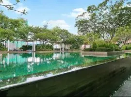 Seaview Property in Straits Quay