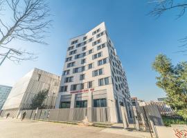 Break and Home Campus Condorcet Maison des chercheurs, serviced apartment in Aubervilliers