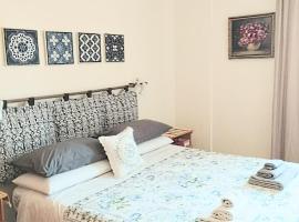 Private room and bathroom close to Piazzale Roma in Venice Mestre, guest house sa Mestre