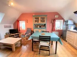 Appartement VUE MER au centre de TREGASTEL, à 600m de la plage - Réf 708