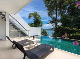 Private 3-Storey Pool Villa Atika 10, for 7, views of Patong Bay โรงแรมในหาดป่าตอง
