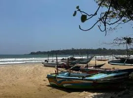 Varan Mawella Beach Guest House