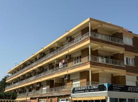 Apartamentos Congo, hotel di El Campello