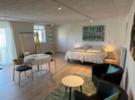 Lucky 3 Apartments, hotel en Løkken