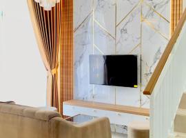 Montage Villa near Beach with Golf View, casa de campo em Nongsa