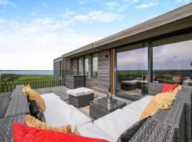 3 Karn Havos, holiday home in Mawgan Porth