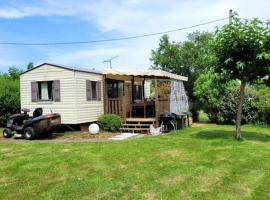 Camping du Hameau dé nousté temps, hotel que aceita animais de estimação em Castelnau-Magnoac