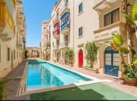 Amazing Gozo penthouse sea views, hot tub, pool, free AC