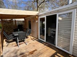 Mobil Home du Lac - Camping 4 Étoiles, κάμπινγκ σε Aureilhan