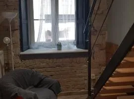 Economy Holló Apartments