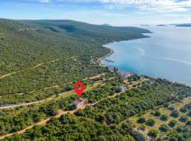 4 Bedroom Amazing Home In Banj, ξενοδοχείο σε Banj