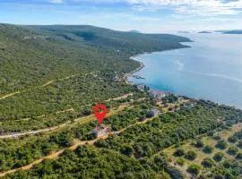 4 Bedroom Amazing Home In Banj