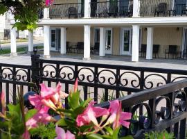 Inn at the Harbour, beach hotel in Kincardine