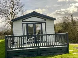 Modern homely Chalet in Tuxford