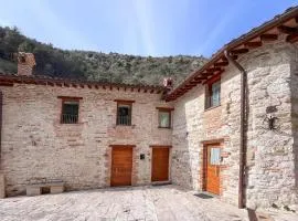 Gorgeous Apartment In Gubbio With Wifi