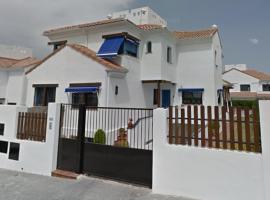 Alojamiento Micaela, hotel in Alhaurín de la Torre
