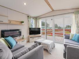 Beverley Holiday Caravan, place to stay in Bassenthwaite