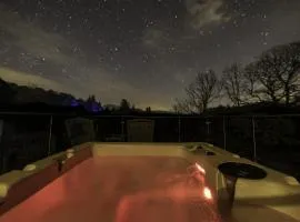 Fox Corner, Ambleside, romantic retreat for two, dog friendly, hot tub