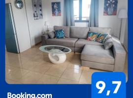 CASA CUADERNA a 150 metros de la playa, hotel in Playa Honda