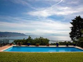 Starhost - Villa il Poggio Amalfi Coast with pool, garden and terrace