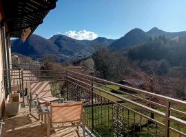 Casa Anna, View and Parking!, hotel with parking in Castiglione dʼIntelvi