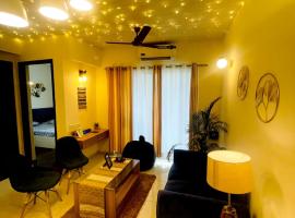 Oasis-Luxury Studio Apartment, hotel in Noida