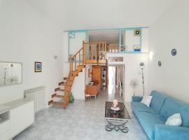 Ischia Ponte appartamento romantico 8 posti letto, villa in Ischia