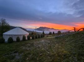 Owcza Jurta – hotel w mieście Dursztyn