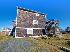 NH301, Driftwood Dreaming- Hot Tub, Oceanside, Close to Ocean!, hytte i Nags Head