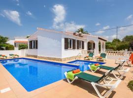 Villa CLAUDIA Menorca, hotel cerca de Cueva d'en Xoroi, Cala en Porter