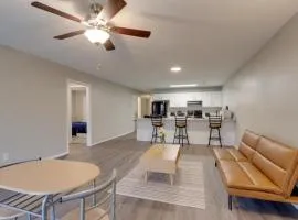 3 Mi to Campus Fayetteville Home with Hot Tub!