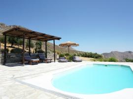 VILLA AMBROSIA, hotel with pools in Kh&aacute;lara