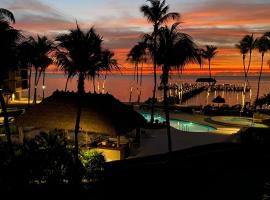 Beacon Reef Condo Oceanside, hotel en Islamorada