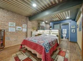 Historic Texarkana Studio Rental Walk to Downtown