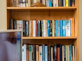 Oak House in Mid Wales with Log Burner By Seren Short Stays