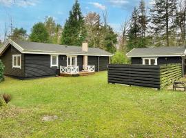 Holiday home Frederiksværk XVI، كوخ في Frederiksværk