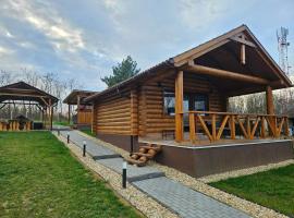 Tóparti Rönkház Vaja, hotel with hot tubs in Vaja