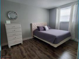 Elegant Private Room, homestay in Oshawa