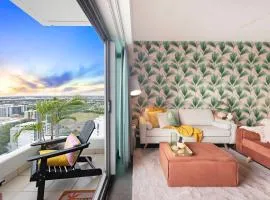 Palm Springs Glamour - A Tropical Darwin Escape